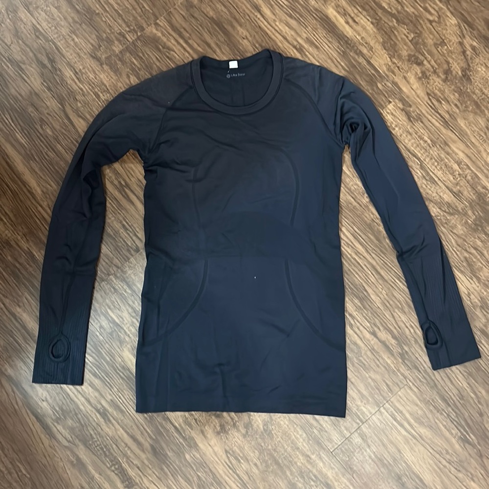 Lululemon swiftly tech long sleeve shirt